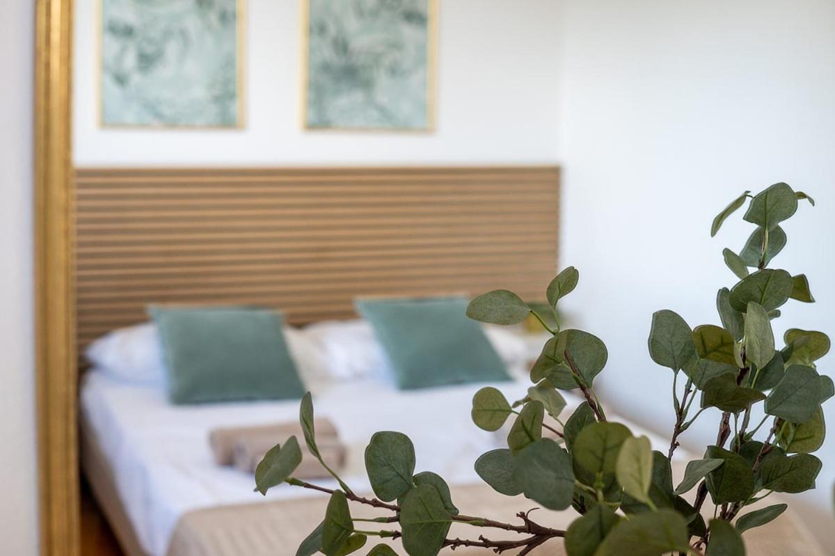 Style And Confort 120mq, Free Garage Appartement