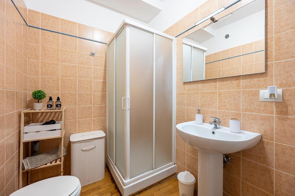Appartement Style And Confort 120mq, Free Garage